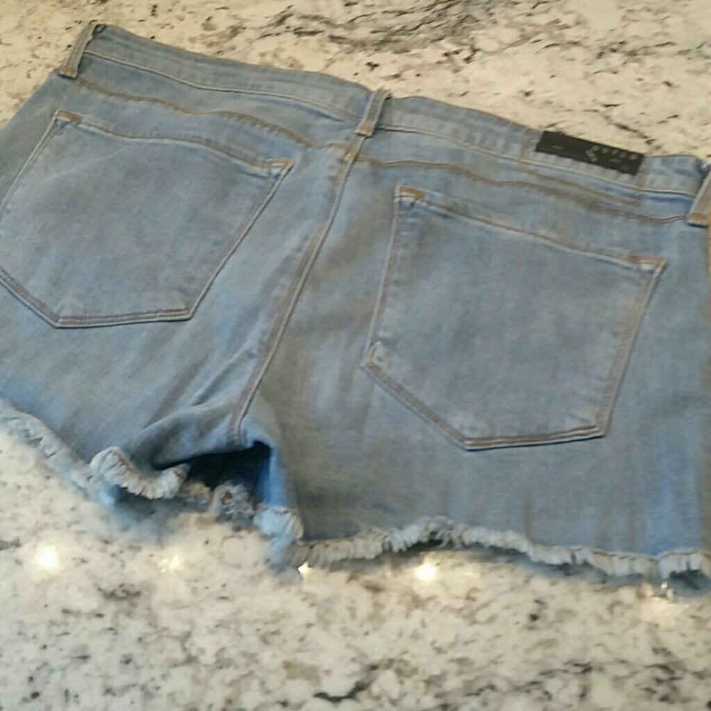 DSTLD Cutoff shorts NEW WITH TAGS 30 B1 - Picture 4 of 8
